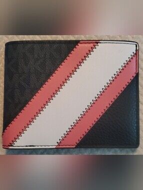 Micheal Kors Bi-Fold Wallet/Unisex